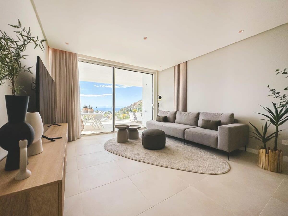 Apartemen Palo Alto Indoor Pool Gym View Wifi Parking *