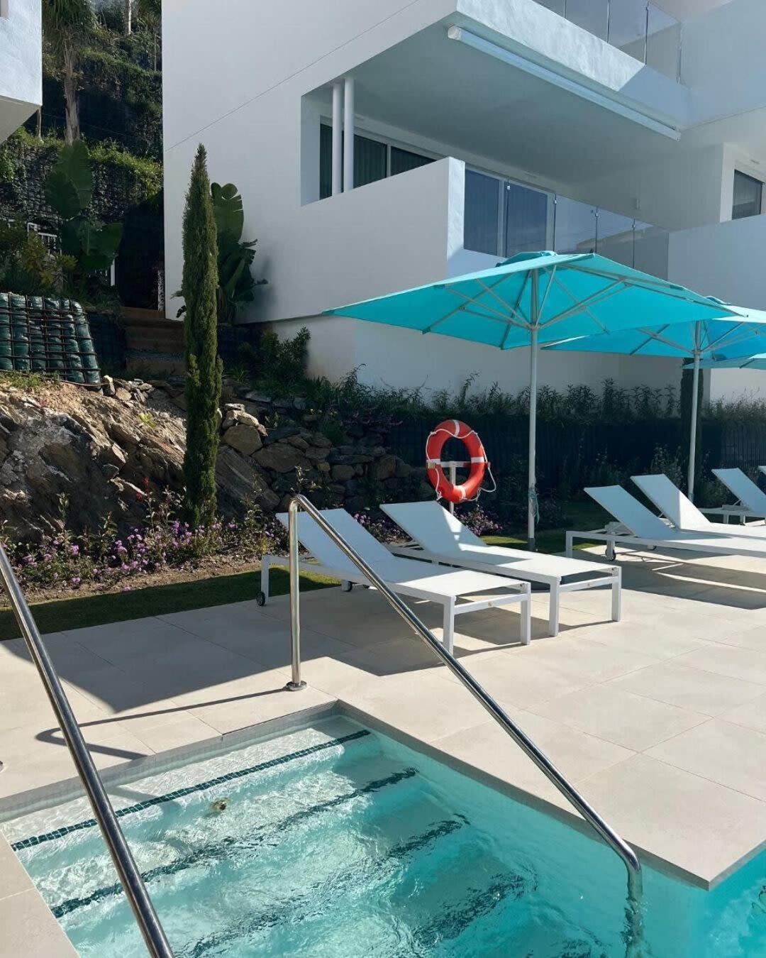 Palo Alto Indoor Pool Gym View Wifi Parking Apartemen Marbella