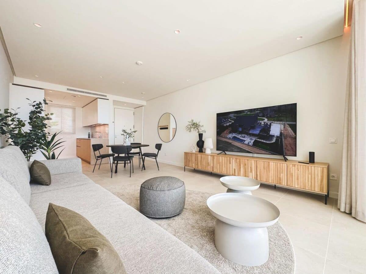 Palo Alto Indoor Pool Gym View Wifi Parking Apartemen Marbella